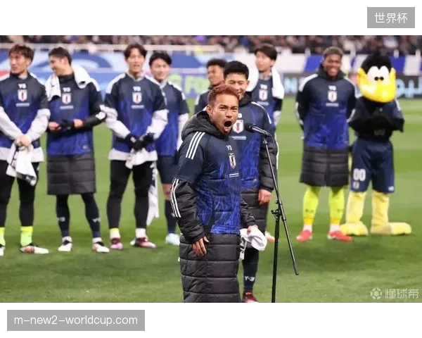 39岁老将长友佑都的入选成为日本队名单亮点，其丰富的大赛经验将指导年轻球员